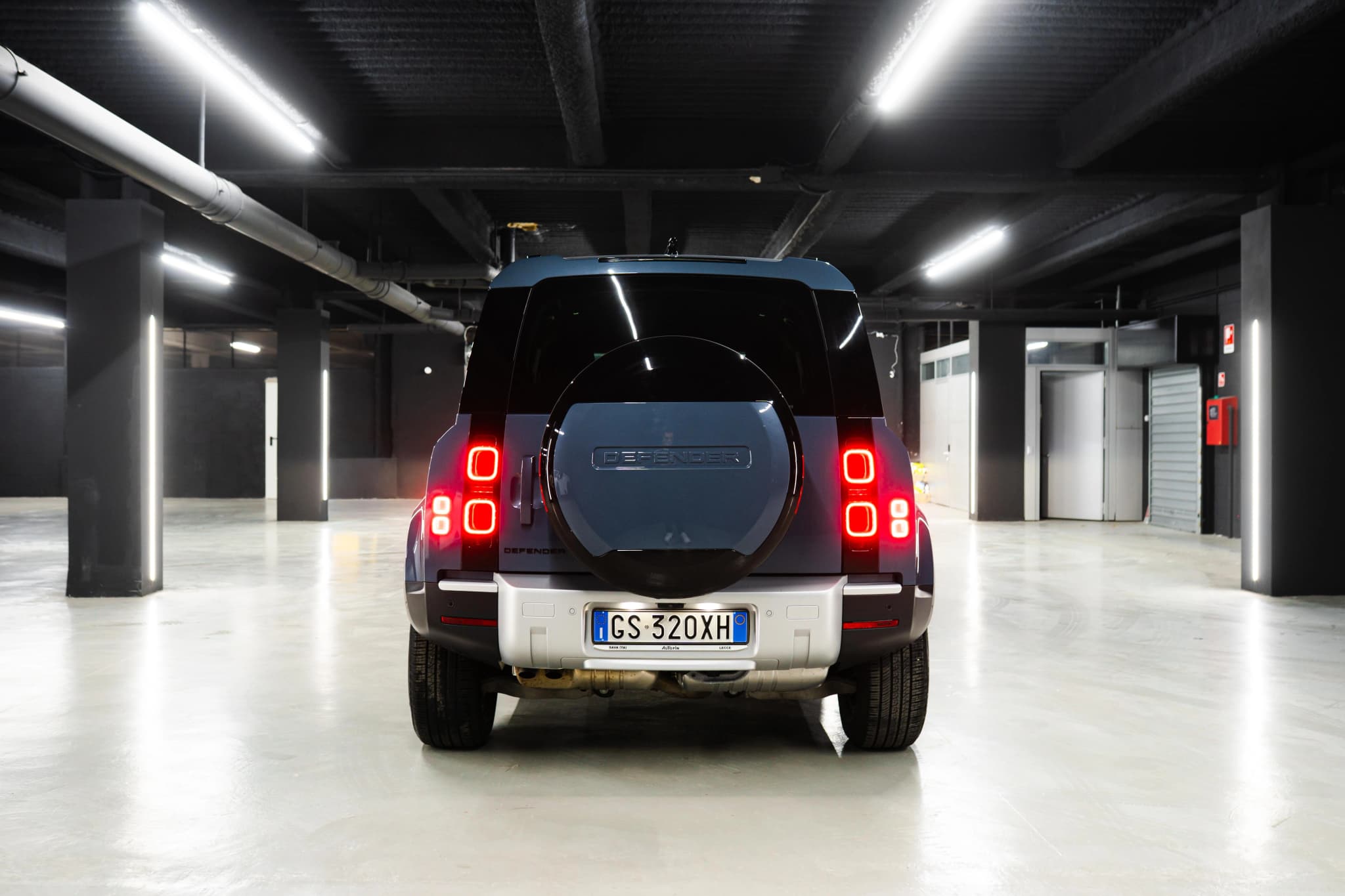 Land Rover Defender 110