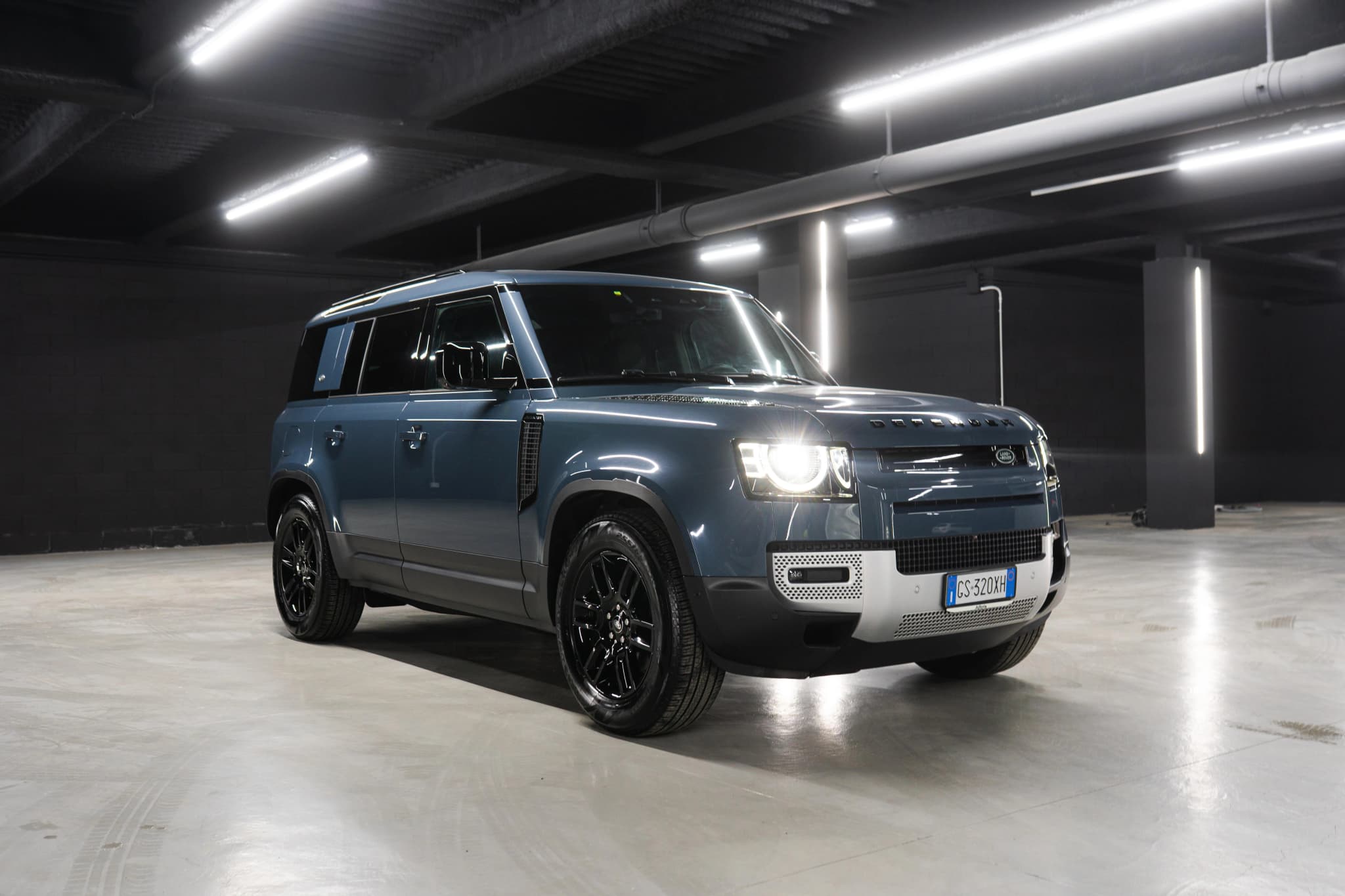 Land Rover Defender 110